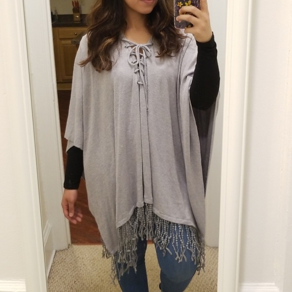 Easel | Boho poncho - Picture 2 of 7
